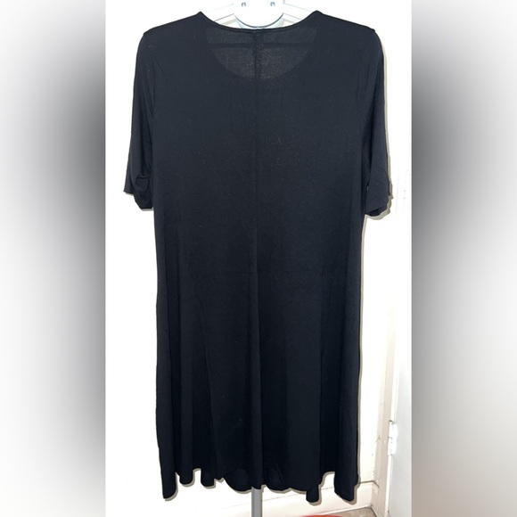 Old Navy Black Short Sleeve Dress - Picture 2 of 7